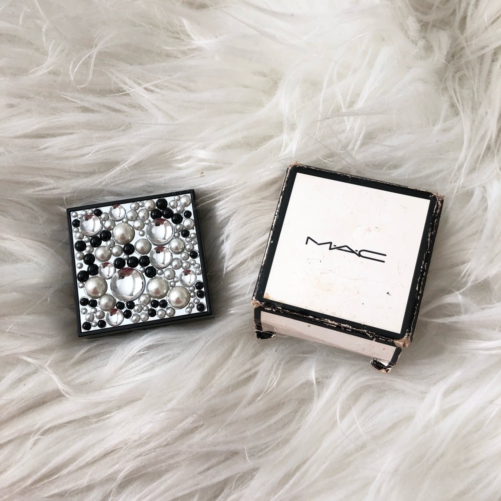 MAC Pave sheersparked pressed powder